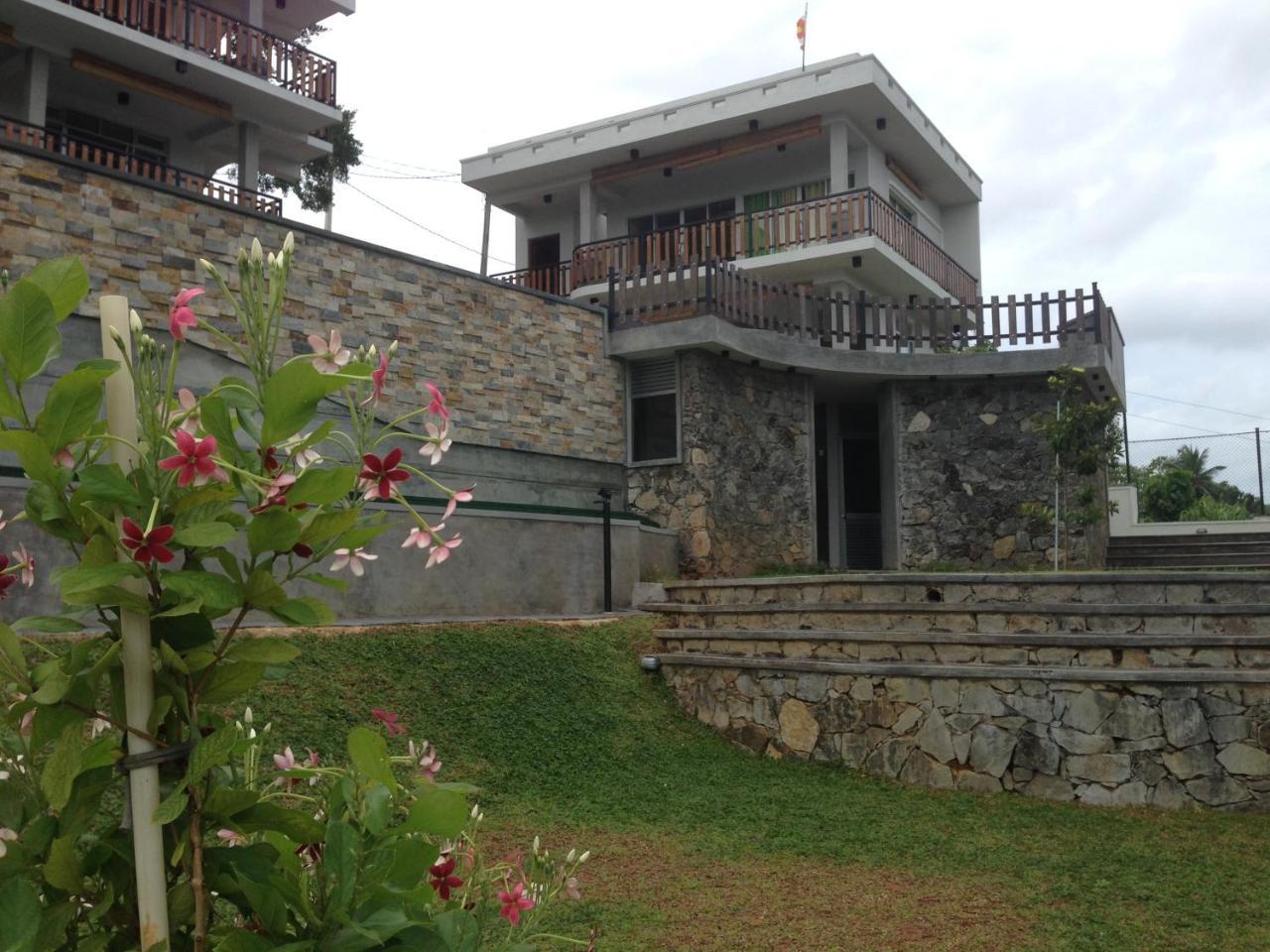 Lotus Villa Holiday Resort Матара Экстерьер фото